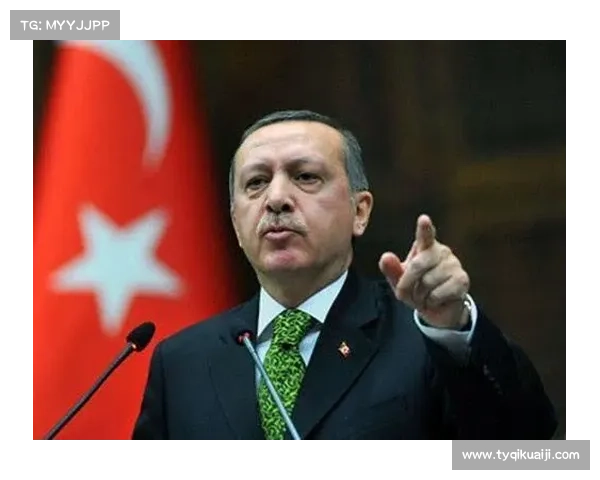 尤文图斯面临挑战与机遇的双重考验，未来发展之路如何走出新篇章