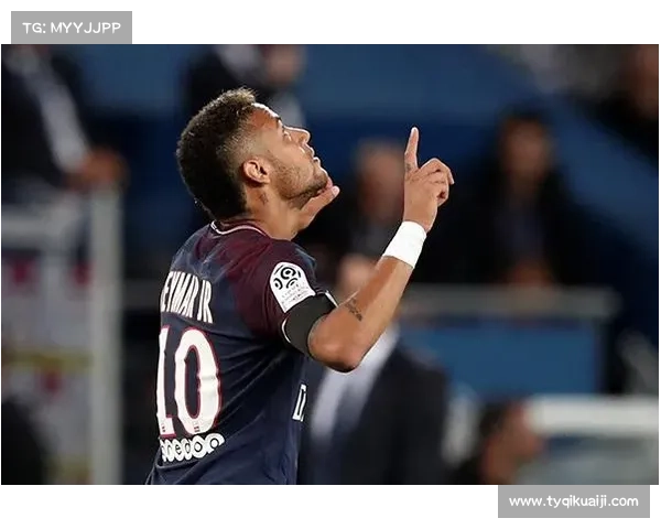 巴黎圣日耳曼球迷手工制作横幅全力支持球队勇攀巅峰