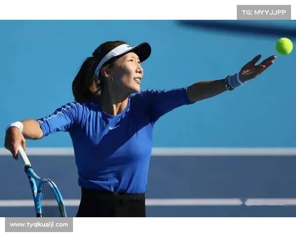 张德培凭借出色表现力压群雄夺得澳门网球名人赛冠军